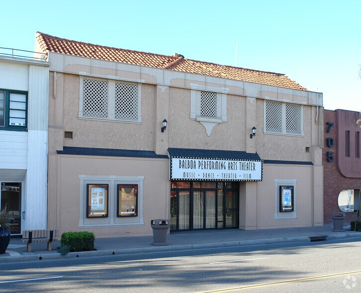 More Photos Of 707 E Balboa Blvd, Newport Beach Movie Theatre For Sale