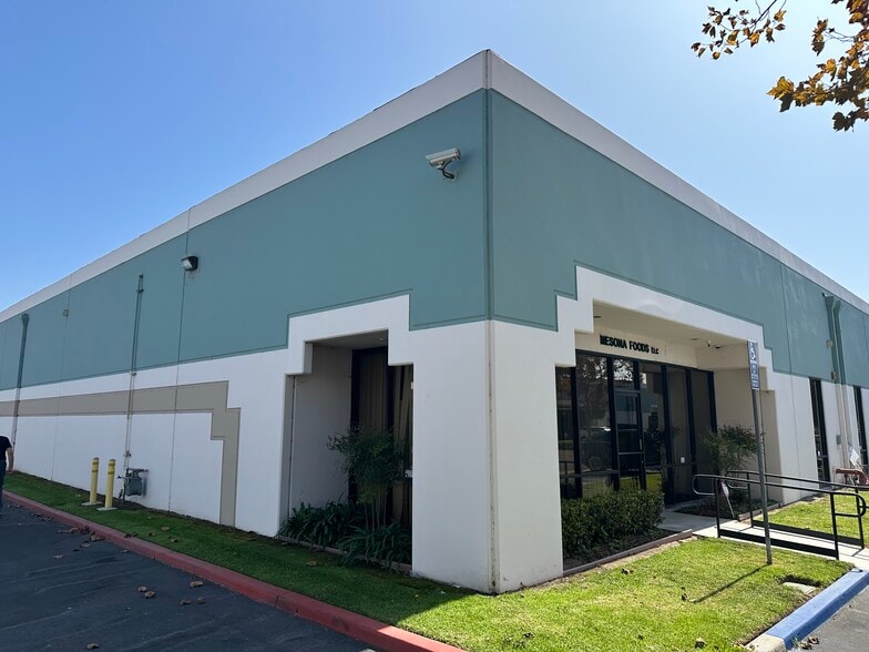 More Photos Of 10742-10752 Noel St, Los Alamitos Light Manufacturing For Sale