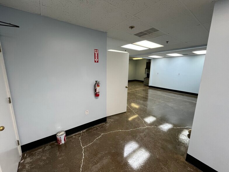 More Photos Of 4156 Danvers Ct SE, Grand Rapids Manufacturing For Lease