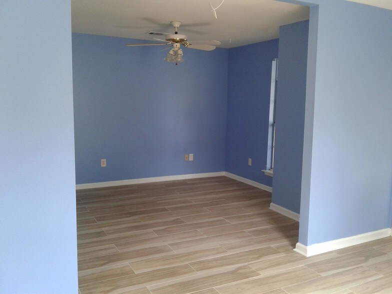 More Photos Of 10930 S Havenpark Ct, Baton Rouge Office Residential For Sale