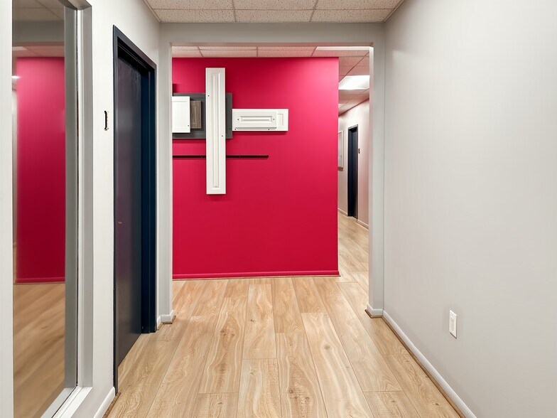 More Photos Of 10431 Perry Hwy, Wexford Coworking Space