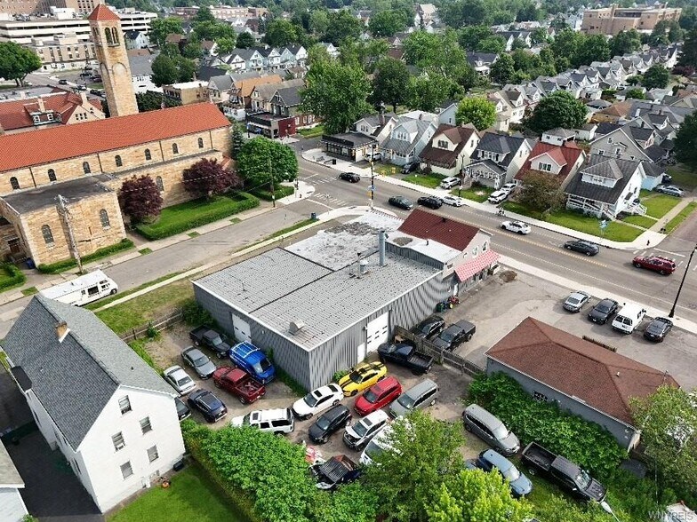 Primary Photo Of 416-426 Abbott Rd, Buffalo Auto Repair For Sale