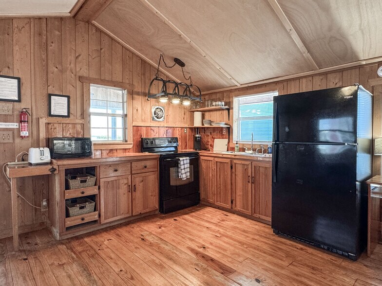 More Photos Of 309 Water St, Apalachicola Marina For Sale