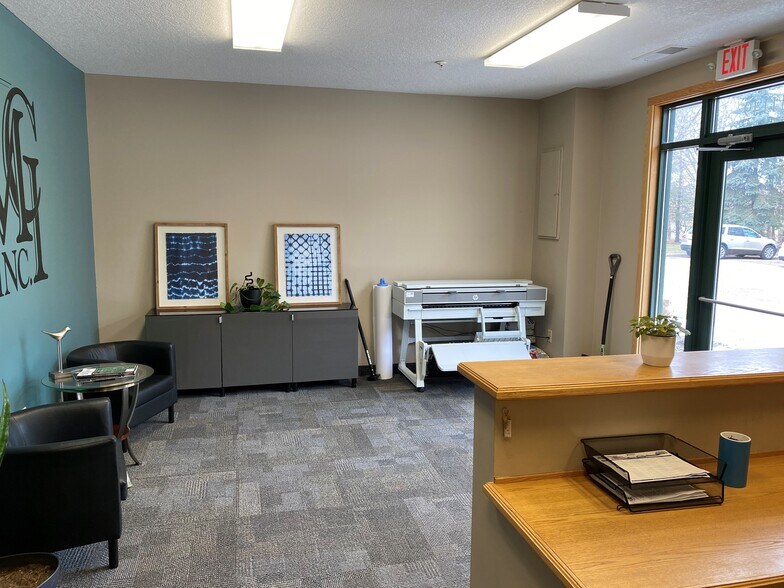 More Photos Of 11149-11157 N Zealand Ave, Champlin Office For Lease