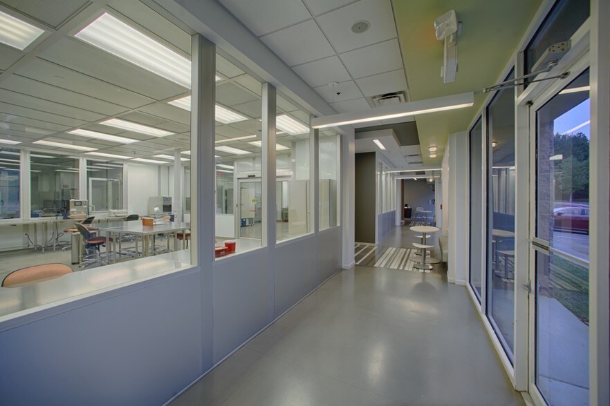 1100 Old Ellis Rd, Roswell, GA 30076 Lofts/Showrooms For Lease