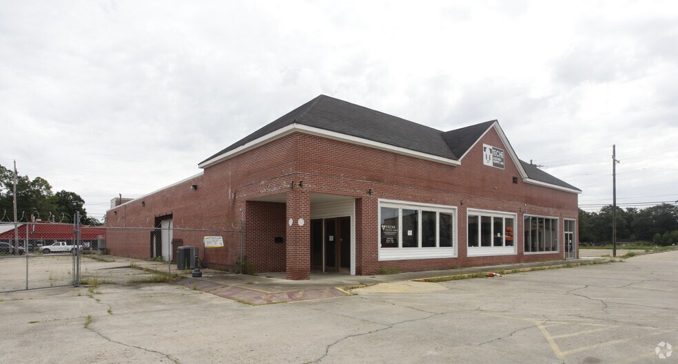 Primary Photo Of 317 S Cate St, Hammond Showroom For Sale