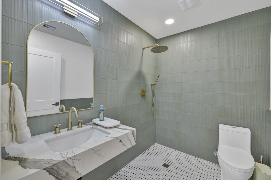 More Photos Of Turn-key Trophy Property RAL Ready, Scottsdale Assisted Living For Sale