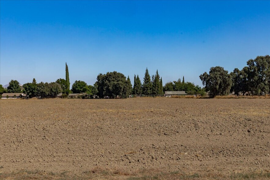 More Photos Of 1425 5th St, Colusa Land For Sale