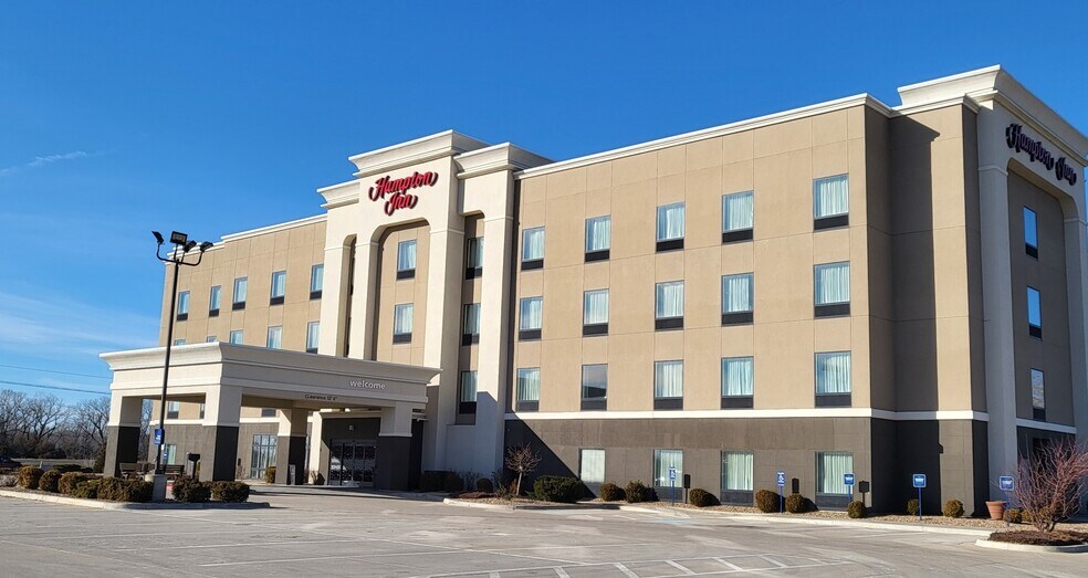 More Photos Of 200 N Centennial Dr, Mcpherson Hotel For Sale