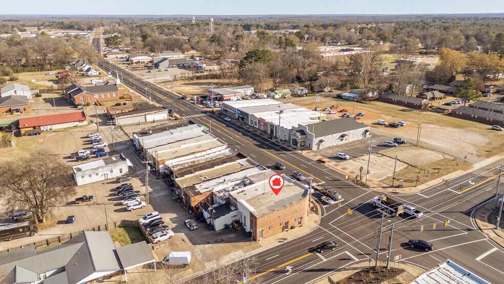 More Photos Of 104 E Main St, Adamsville General Retail For Sale