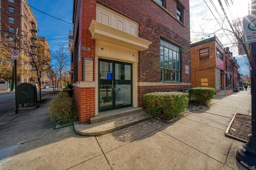 More Photos Of 201 S Craig St, Pittsburgh Office Residential For Lease