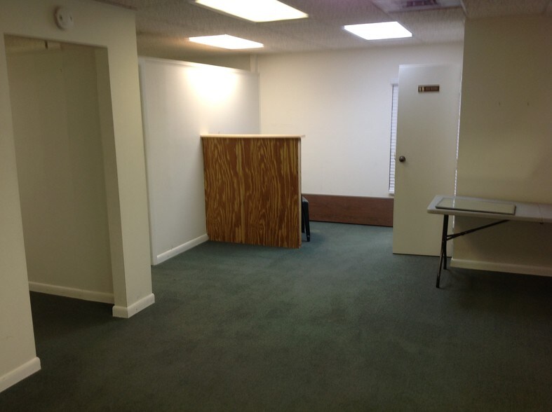 More Photos Of 221 S Ocean Dr, Fort Pierce Office For Lease