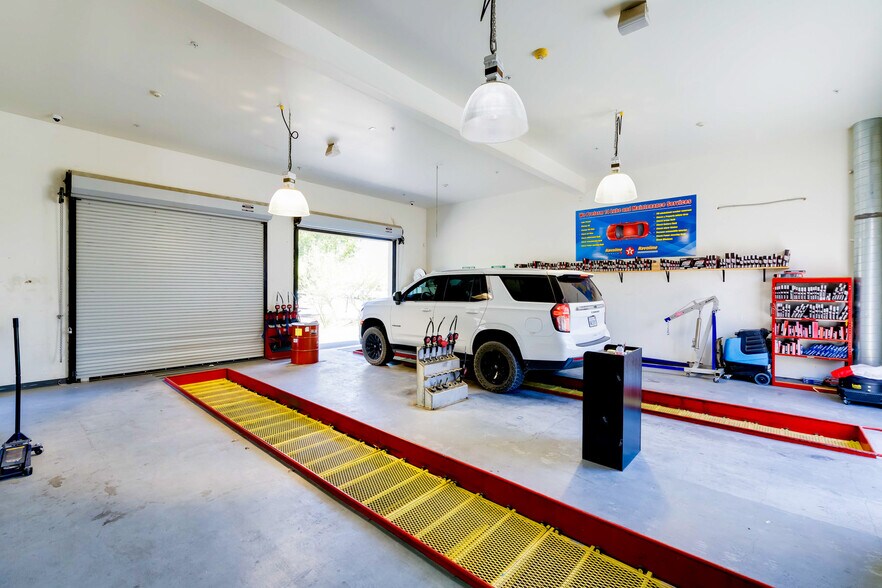 More Photos Of 20570 Bear Valley Rd, Apple Valley Carwash For Sale