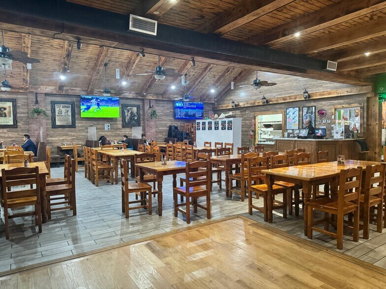 More Photos Of 7111 Pacific Blvd, Huntington Park Restaurant For Sale