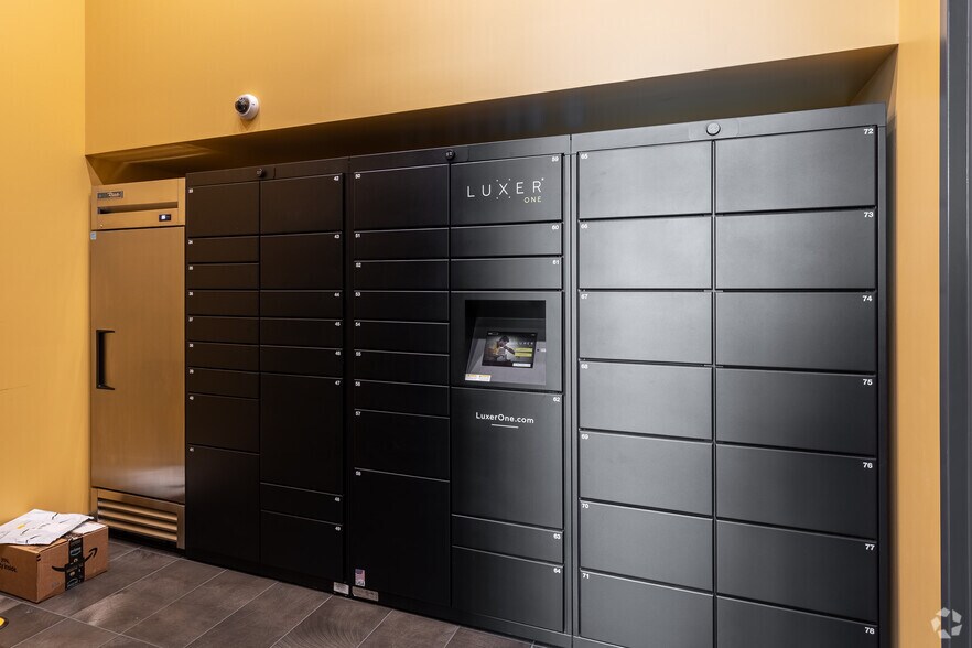 More Photos Of 18618 E Burnside St, Portland Apartments For Lease