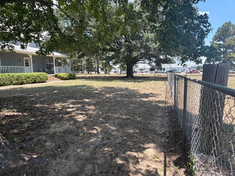 More Photos Of 19780 Interstate 20 N Access Rd, Wills Point Flex For Sale
