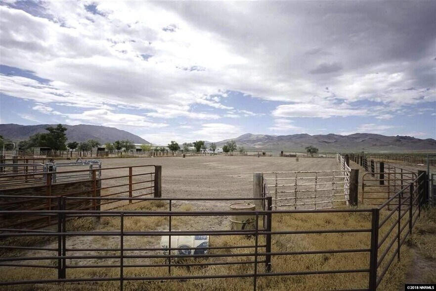 More Photos Of 5100-1 Grey Van Rd, Reno Airplane Hangar For Sale