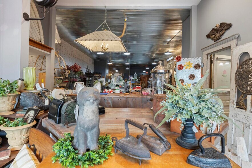 More Photos Of 128 S 6th St, Plattsmouth Storefront Retail Residential For Sale