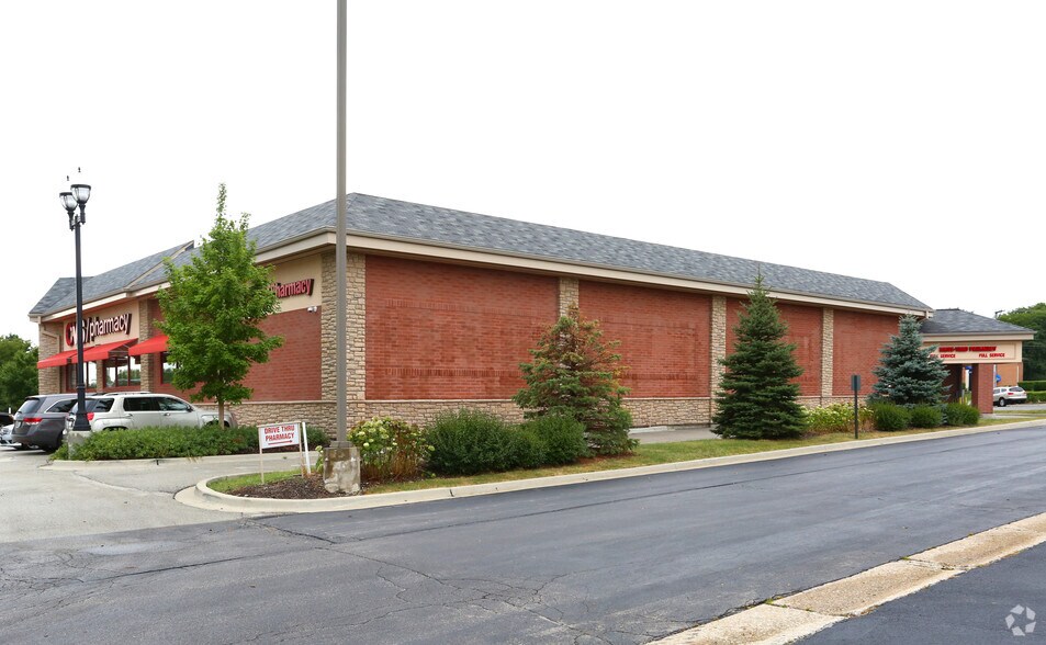 More Photos Of 2075 S Lake St, Mundelein Drugstore For Lease
