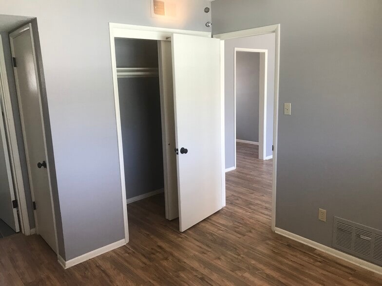 More Photos Of 3517 E Montecito Ave, Phoenix Apartments For Sale