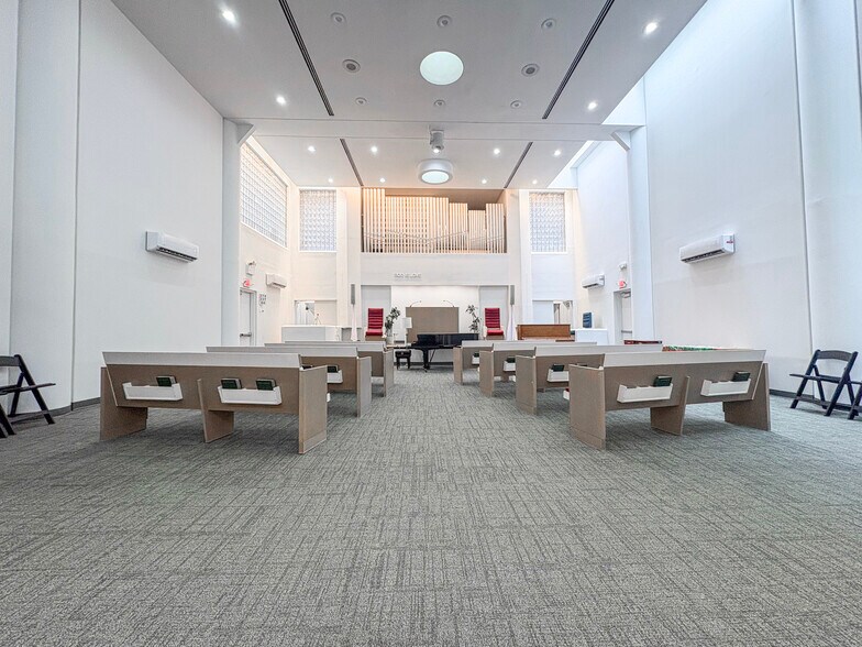 More Photos Of 516 W 112th St, New York Apartments For Lease