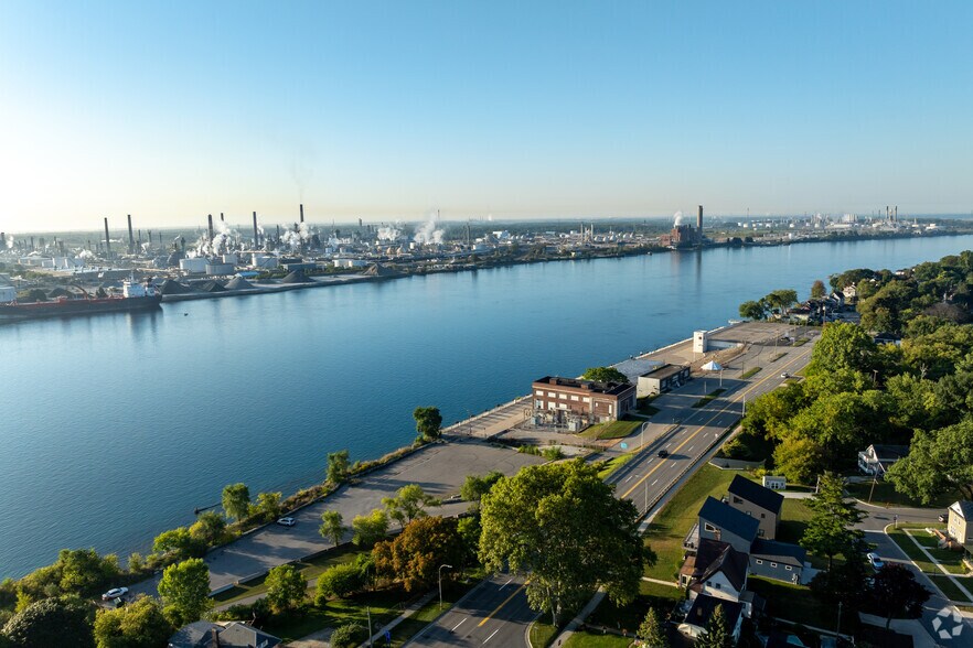 More Photos Of 2380 Military St, Port Huron Industrial For Sale