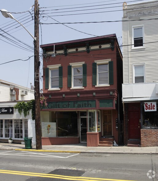 Primary Photo Of 211 Main St, Port Jefferson General Retail For Sale