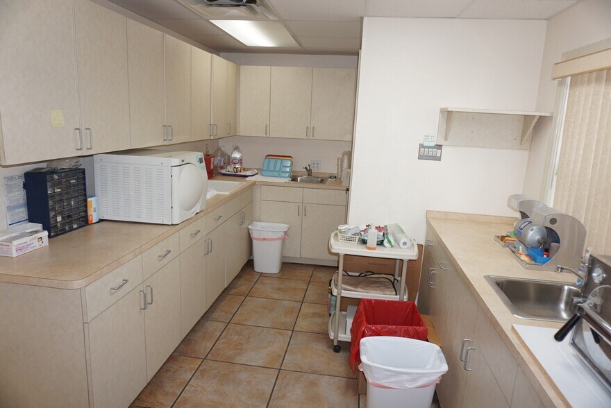 More Photos Of 2910 W Waters Ave, Tampa Medical For Sale
