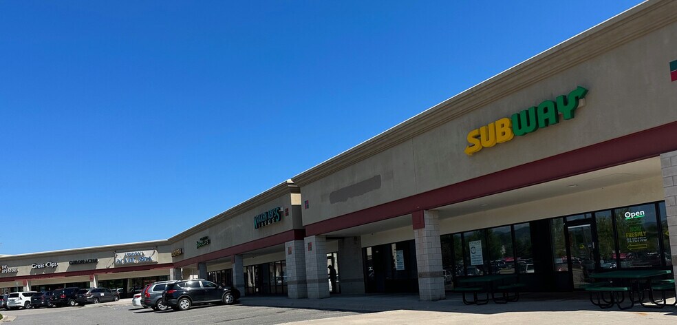 More Photos Of 8156-8176 S Wadsworth Blvd, Littleton Unknown For Lease