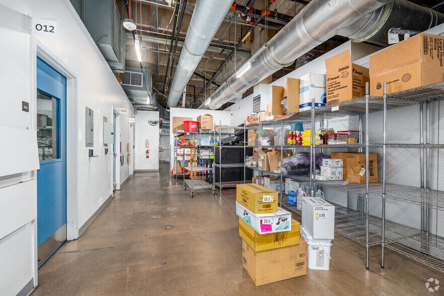 More Photos Of 14200 E Alameda Ave, Aurora Bank For Lease