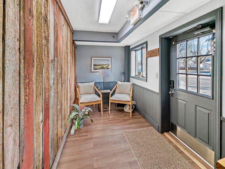 More Photos Of 57 N Plank St, Rossville Office For Sale