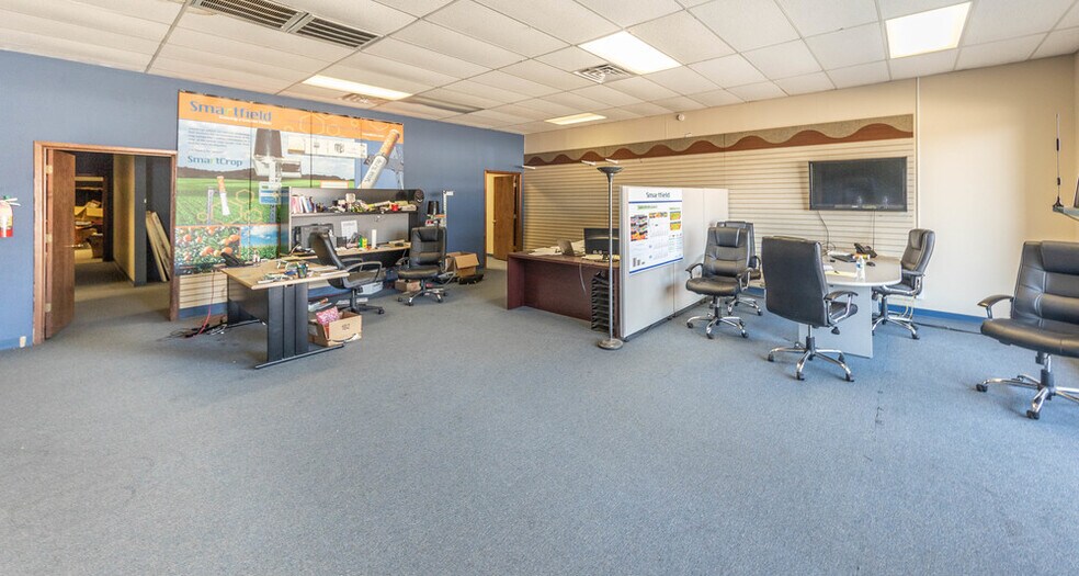 More Photos Of 4615-4617 50th St, Lubbock Freestanding For Sale