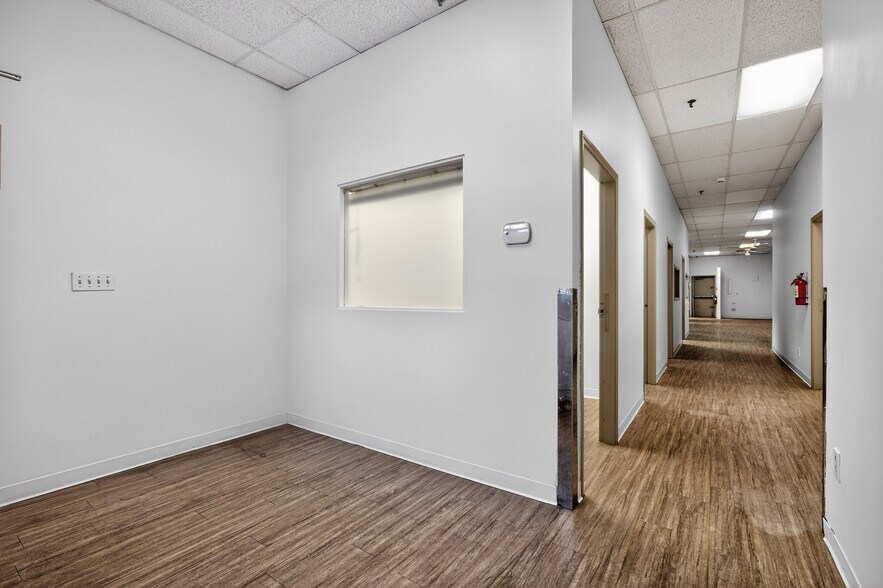 More Photos Of 437-441 E Hastings St, Vancouver Storefront Retail Residential For Lease