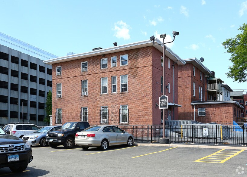 More Photos Of 124 Jefferson St, Hartford Office For Lease