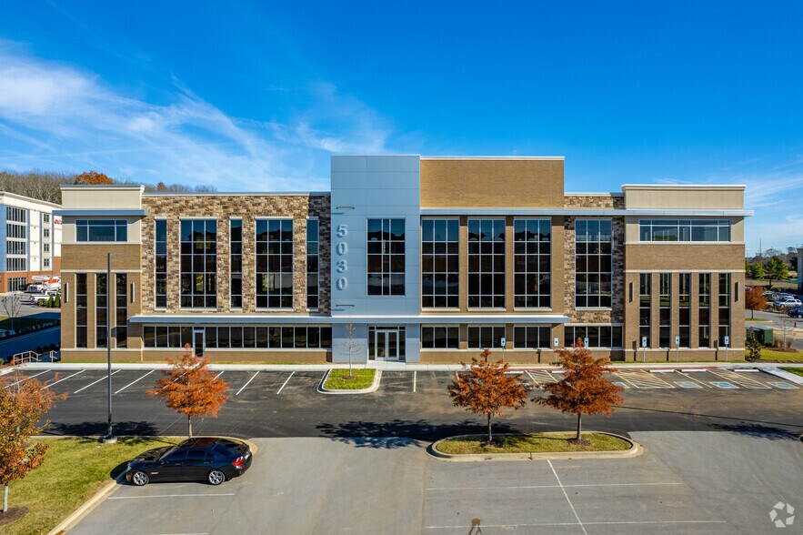 More Photos Of 5030 Carothers Pky, Franklin Office For Lease
