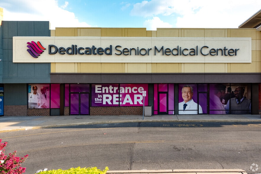 More Photos Of 330-424 W Oregon Ave, Philadelphia Unknown For Lease