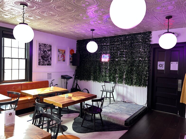 More Photos Of 28 Market St, Warren Theater Concert Hall For Sale