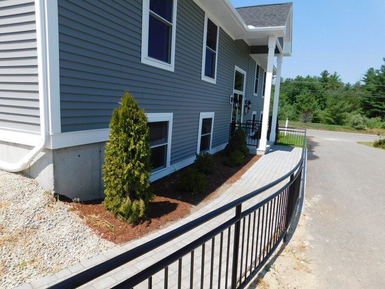 More Photos Of 271 Derry Rd, Litchfield Medical For Sale