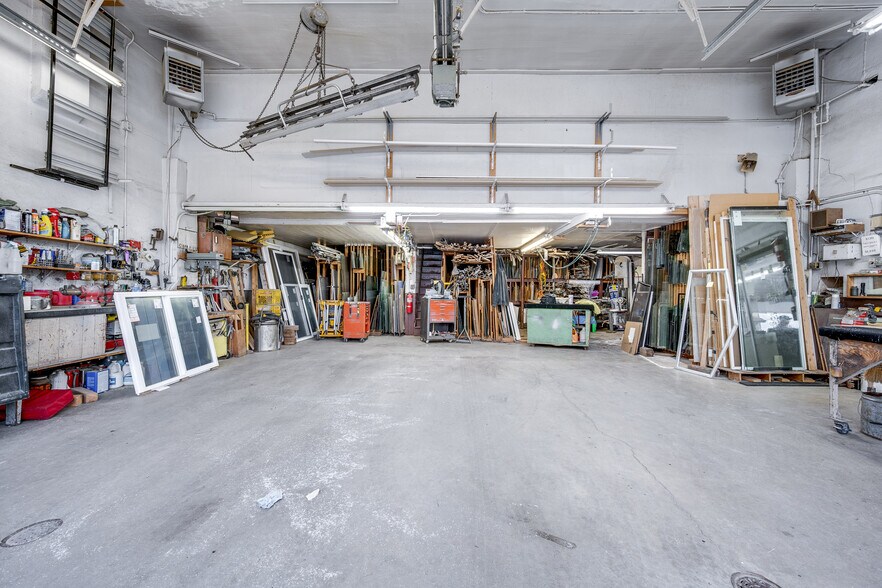 More Photos Of 195 S Grand Ave, Pullman Industrial For Sale