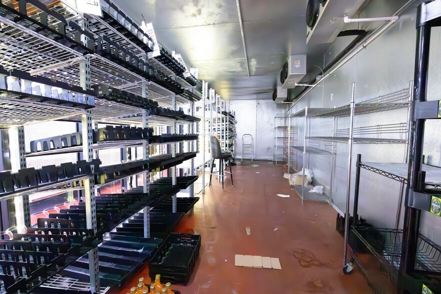 More Photos Of 910 Prospect St, High Point Convenience Store For Lease