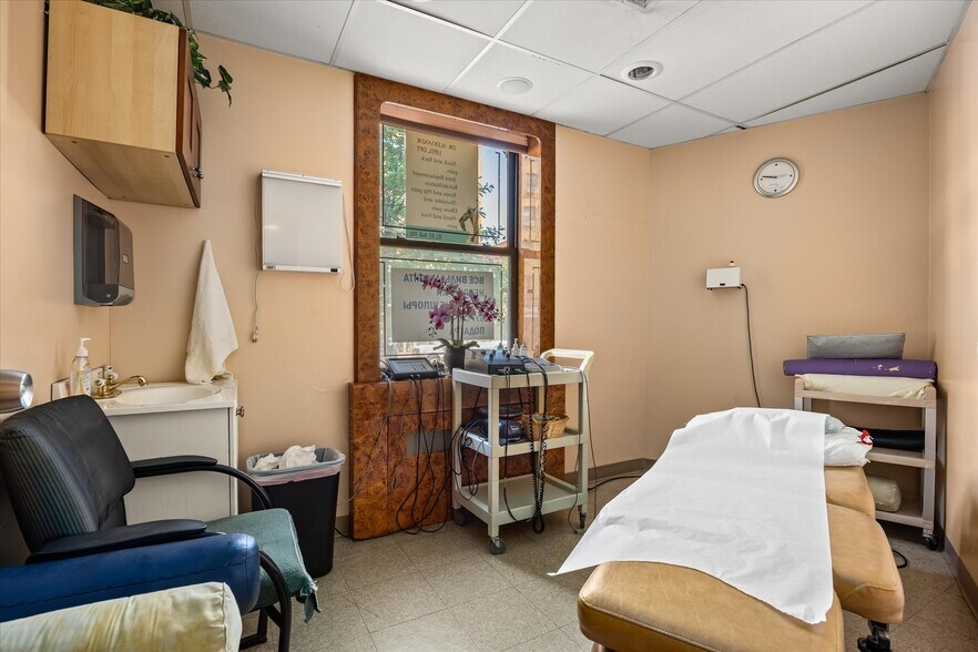 More Photos Of 1120 Brighton Beach Ave, Brooklyn Apartments For Sale