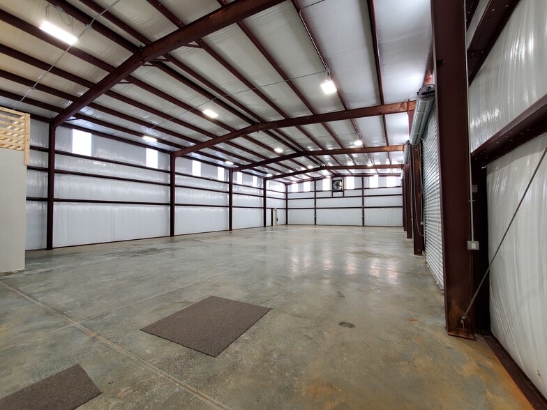 More Photos Of 485 Ethan Dr, Fayetteville Distribution For Lease