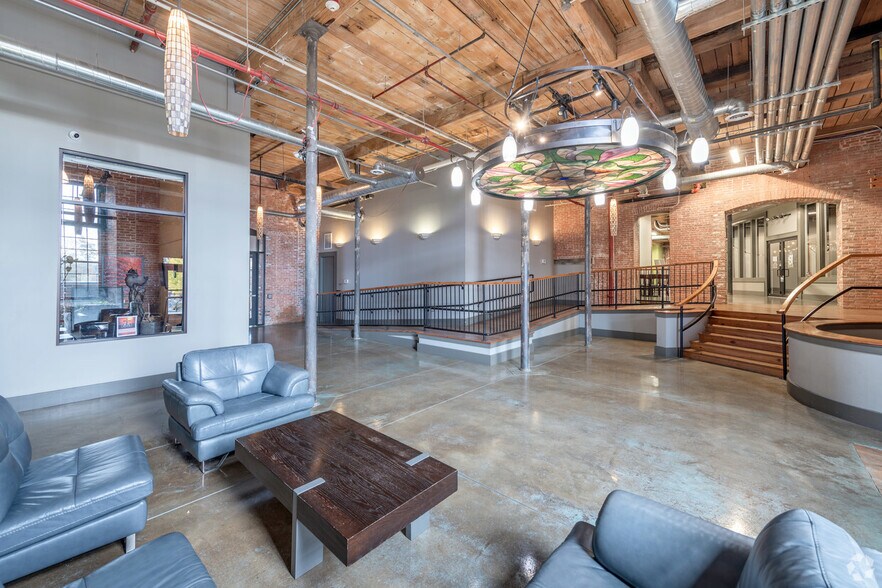 More Photos Of 1082 Davol St, Fall River Apartments For Lease