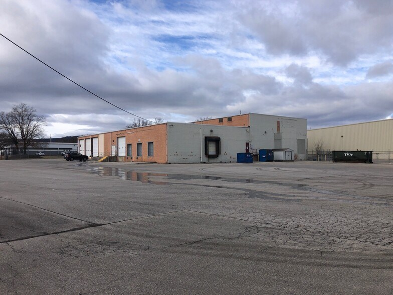 More Photos Of 3621 Aerial Way Dr SW, Roanoke Warehouse For Sale