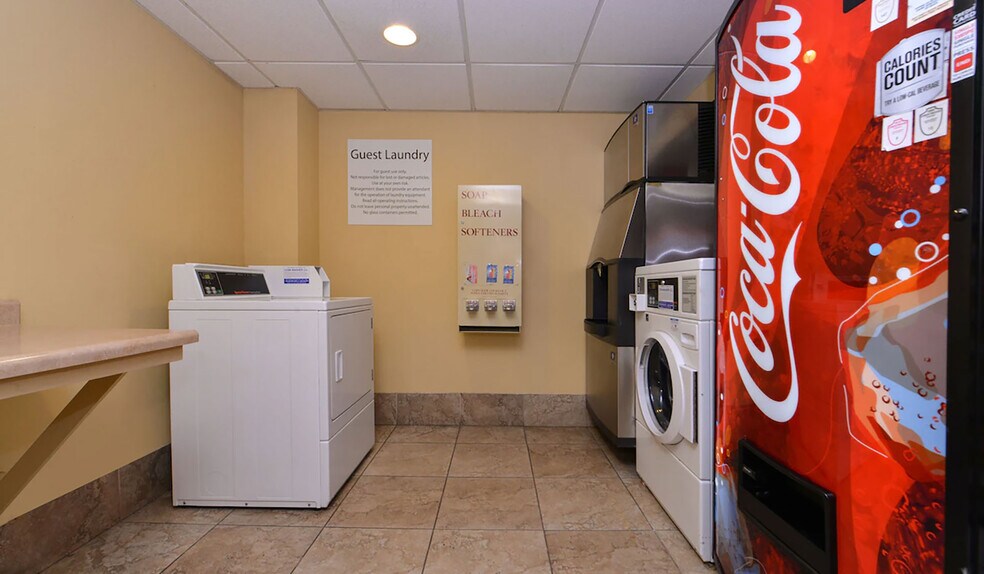 More Photos Of 13330 Cicero Ave, Crestwood Hotel For Sale