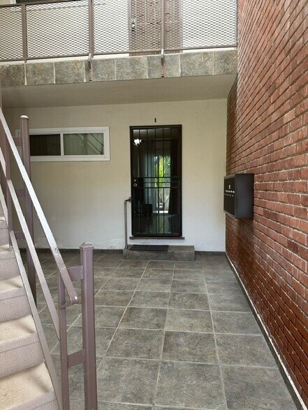 More Photos Of 10427 Odell Ave, Sunland Apartments For Sale