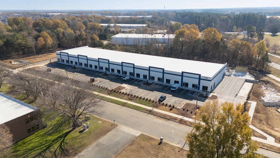 Primary Photo Of 11101 Park Charlotte Blvd, Charlotte Warehouse For Lease