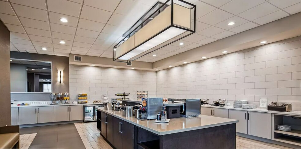 More Photos Of 1549 Westborough Dr, Katy Hotel For Sale