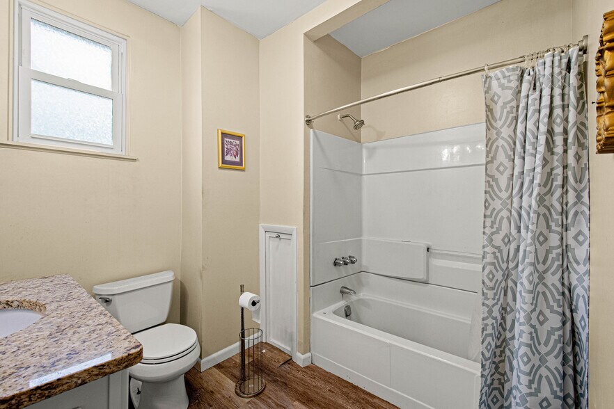 More Photos Of 305 Mill St, Coraopolis Storefront Retail Residential For Sale