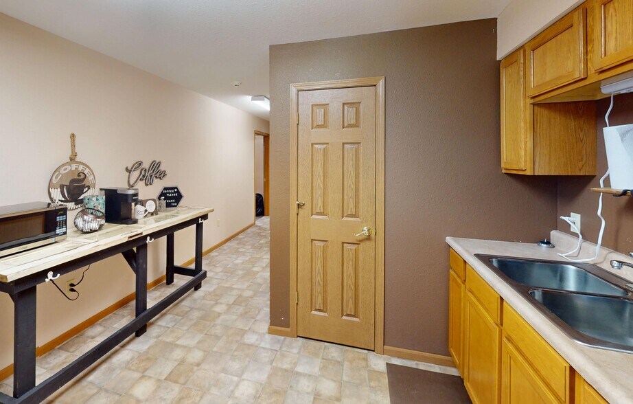 More Photos Of 707 Il Route 127, Greenville Flex For Sale